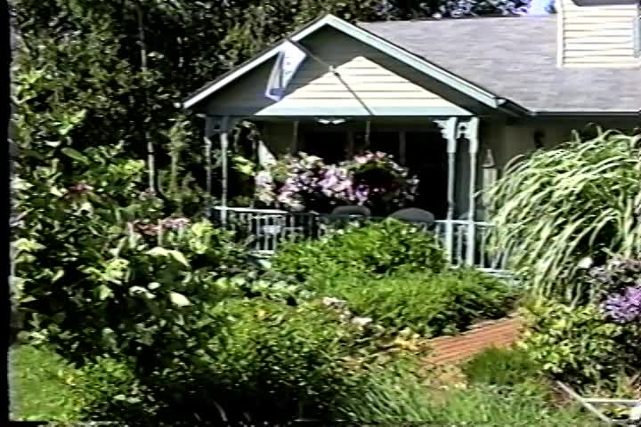 Thumbnail image for Gardens of Baldwinsville With Ann Makowiec