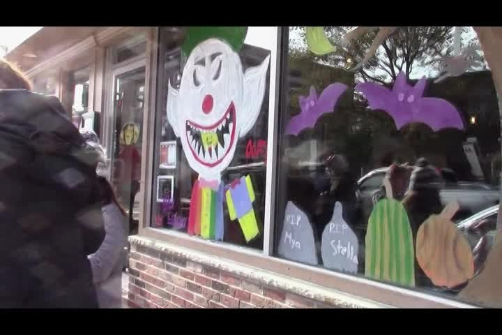 Thumbnail image for Halloween Window Painting 2019